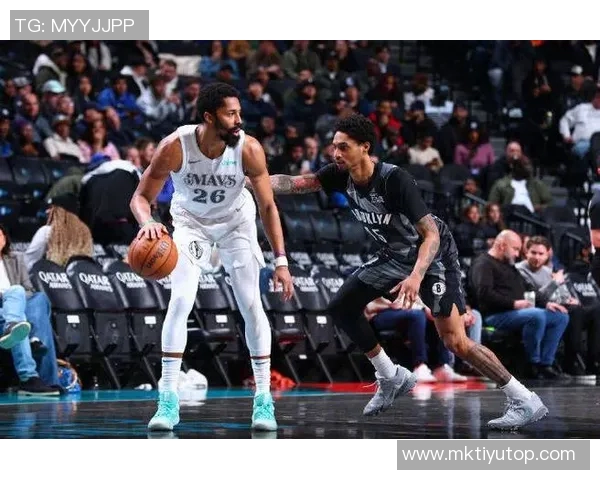 奇才主场对阵篮网现场观众稀少上座率惨淡引发关注